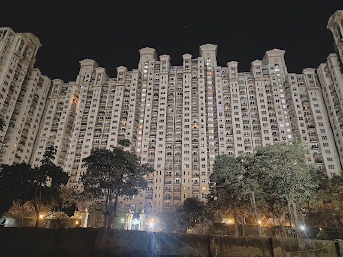 DLF Ultima